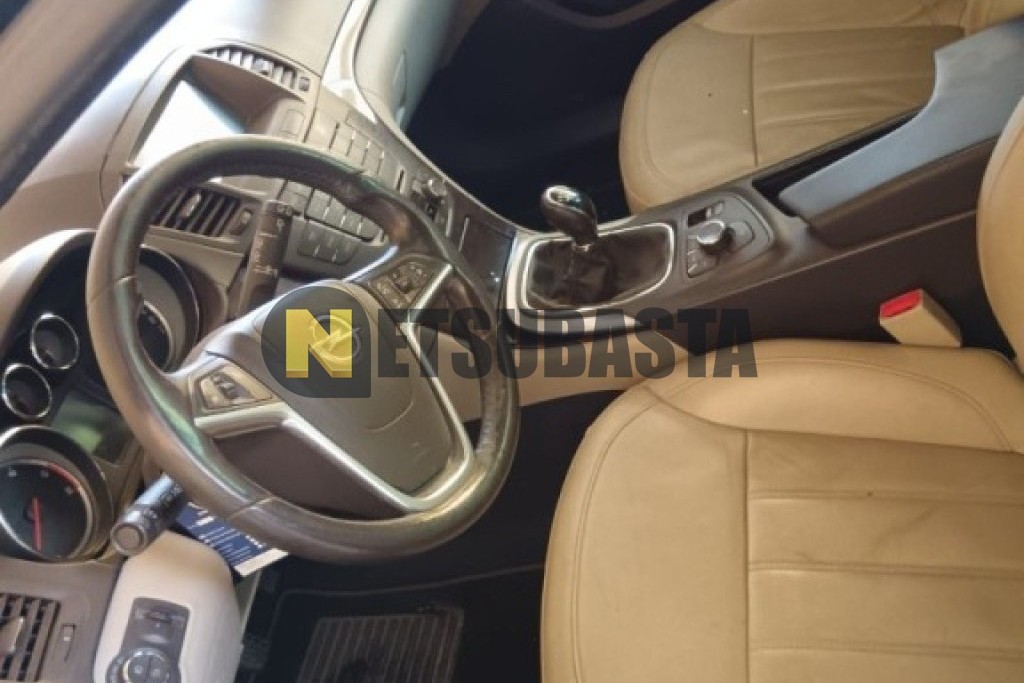 Opel Insignia Sports Tourer 2.0 CDTI 4x4 2011
