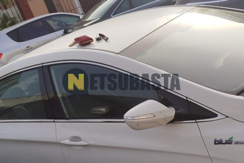 Hyundai i40 1.7 CRDi BlueDrive 2012
