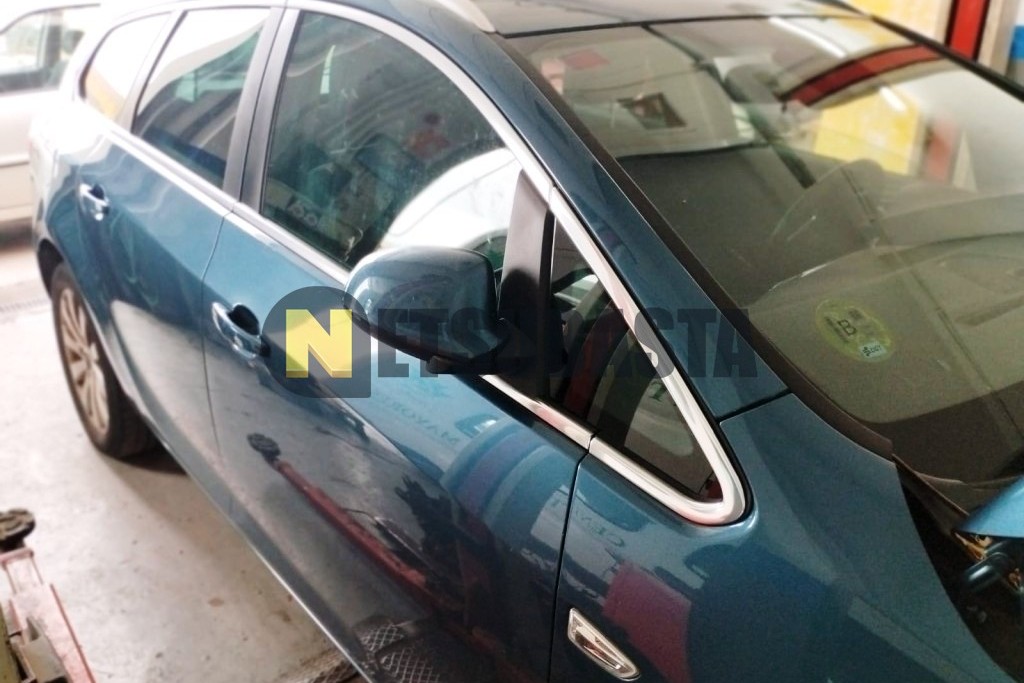 Opel Astra Sports Tourer 2.0 CDTI 2013