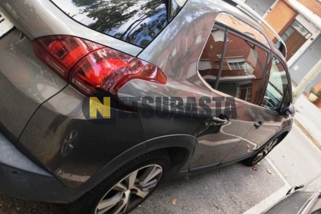 Peugeot 2008 1.2 PureTech EAT6 2017