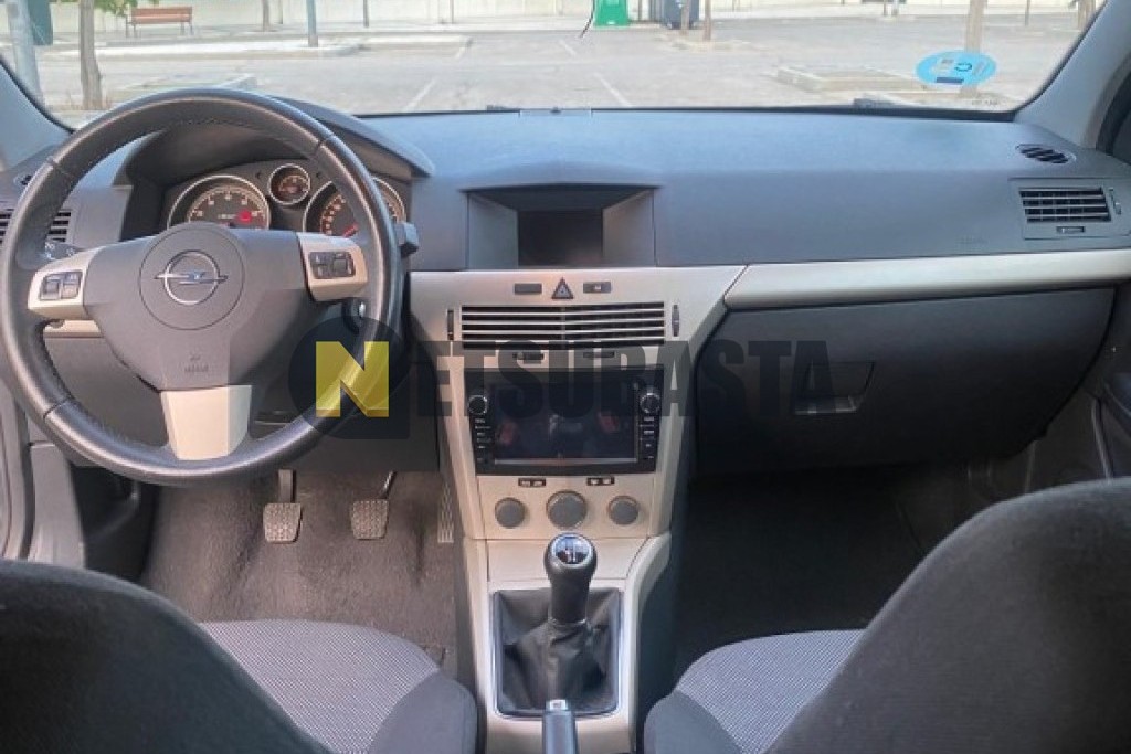 Opel Astra GTC 1.6 2009
