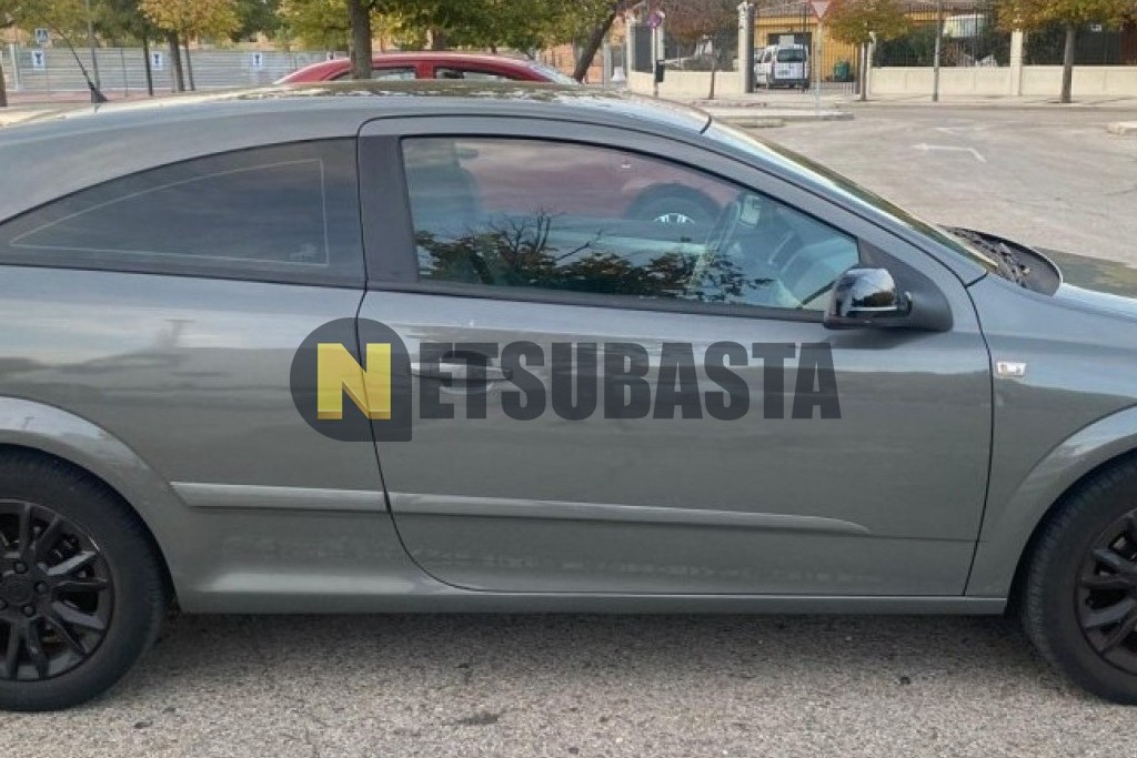 Opel Astra GTC 1.6 2009