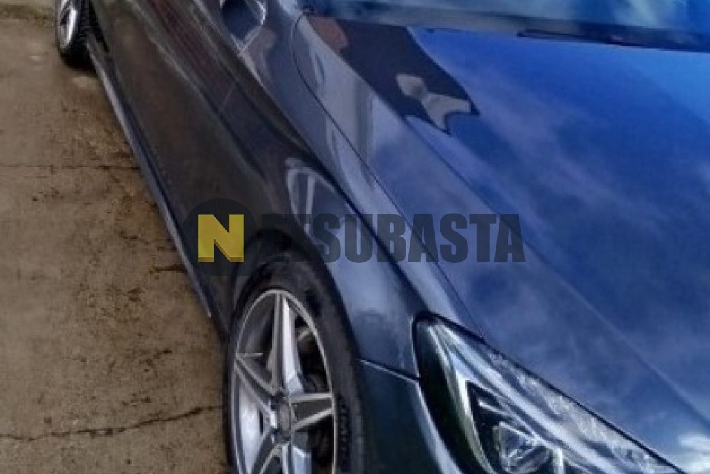 Mercedes-Benz C 220 d Estate 7G-TRONIC 2015