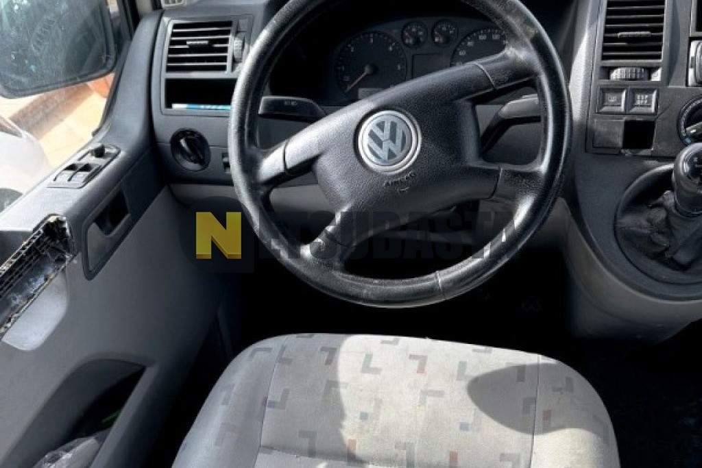 Volkswagen Transporter T5 2.5 TDI 2006