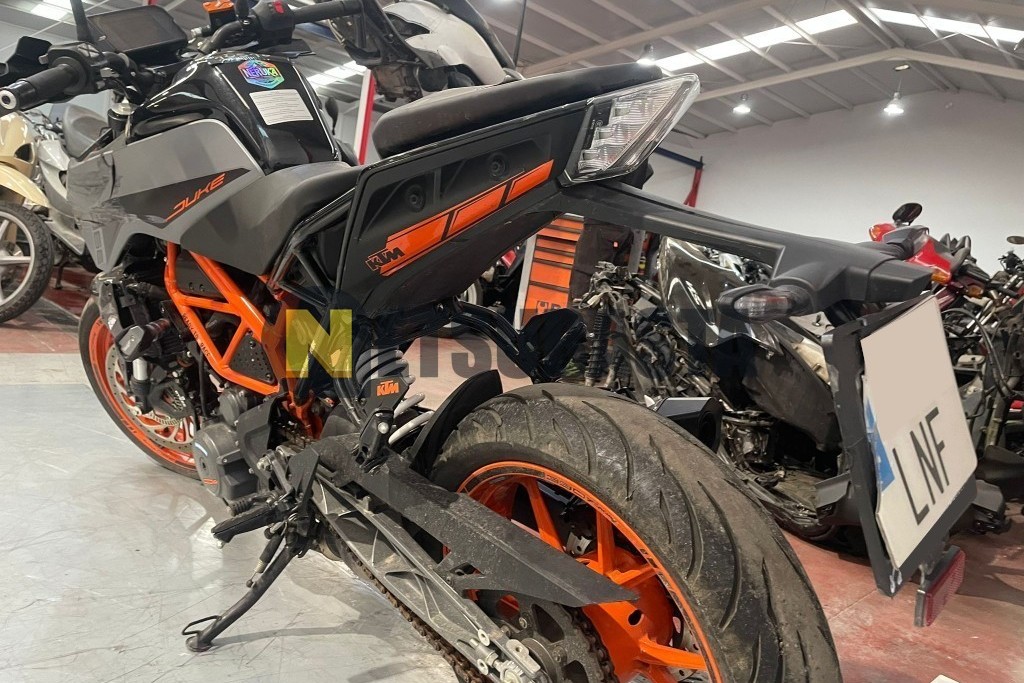 KTM 390 Duke 2021