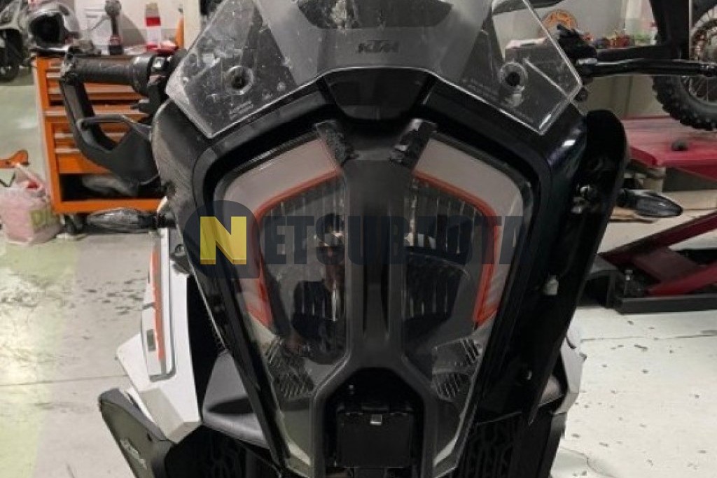 KTM 1290 Super Adventure S 2025