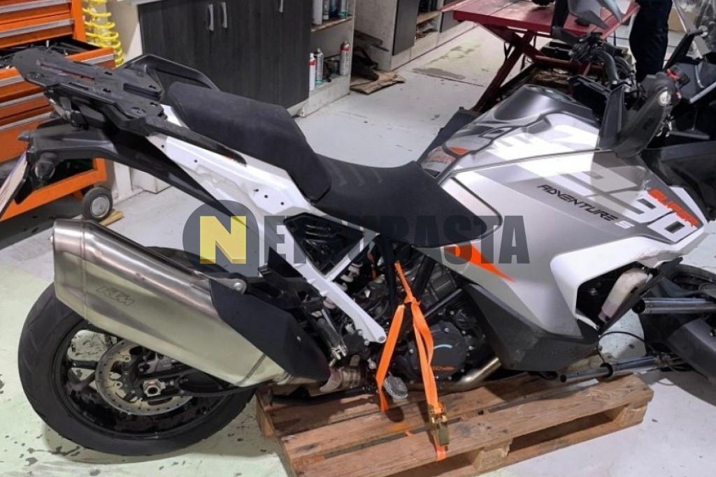 KTM 1290 Super Adventure S 2025