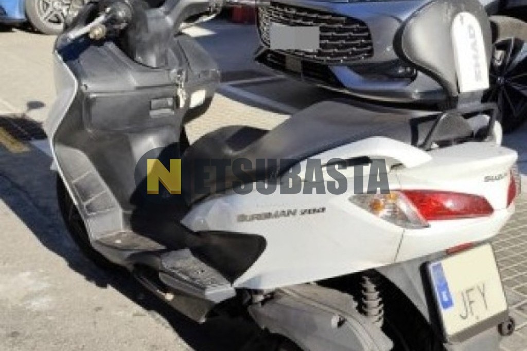 Suzuki Burgman 200 2015