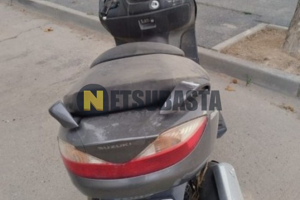 Suzuki BURGMAN 125 2013