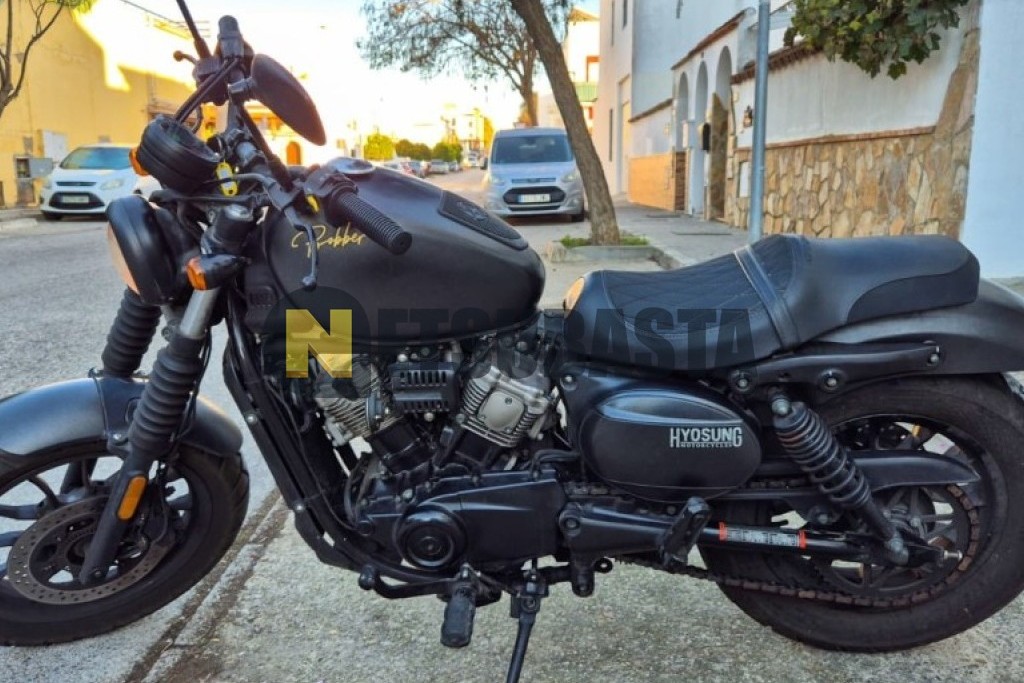 Hyosung Aquila Bobber GV 300 S 2021