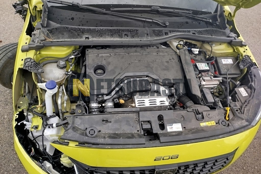 Peugeot 208 1.2 Hybrid e-DCS6 2025