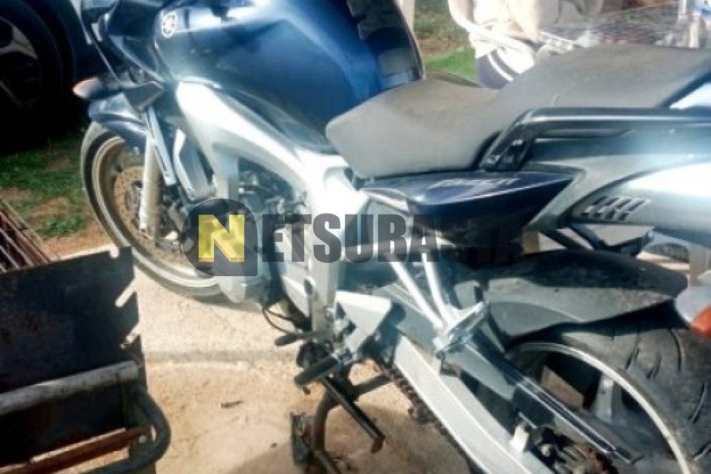 Yamaha FZS 600 Fazer 2004