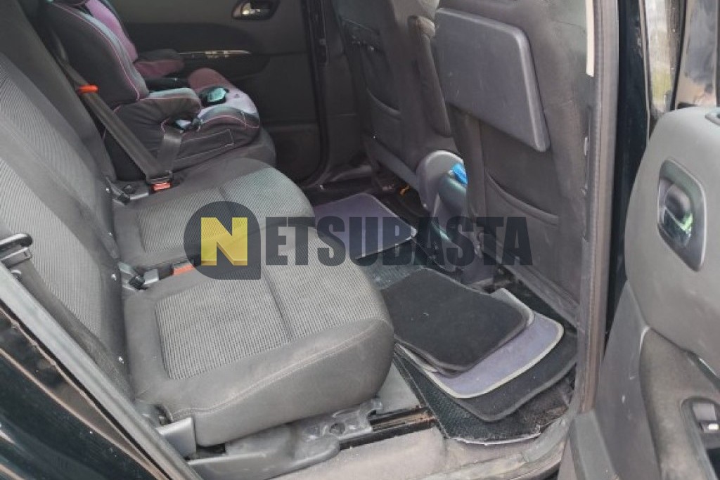 Peugeot 5008 1.6 HDi 2011