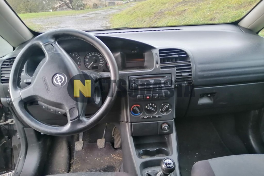 Opel Zafira 1.8 16V 2000