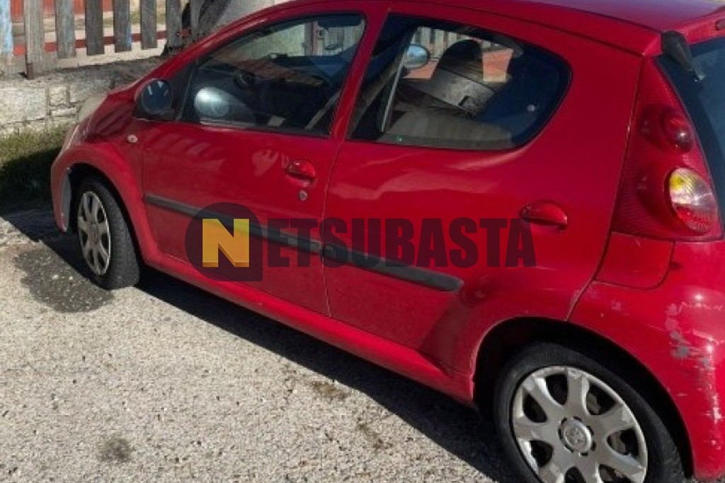 Peugeot 107 1.0i 2010