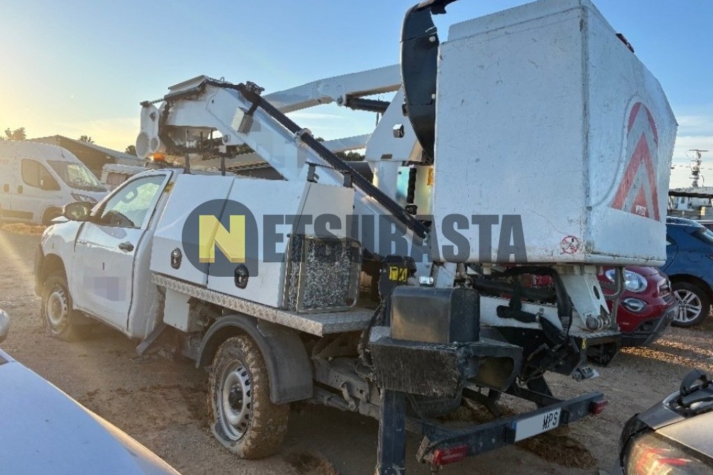 Toyota Hilux 2.4 150D 4x4 Cabina Sencilla 2024