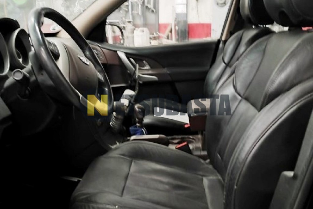 Mahindra XUV 500 AWD W6 2013