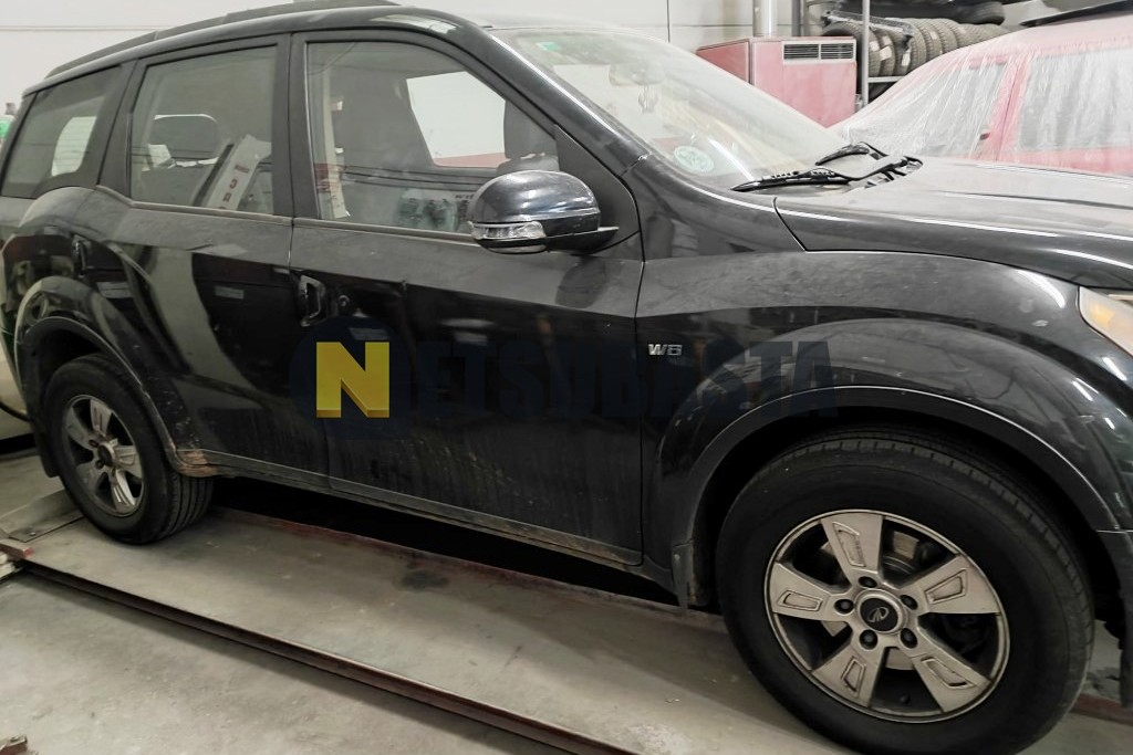 Mahindra XUV 500 AWD W6 2013