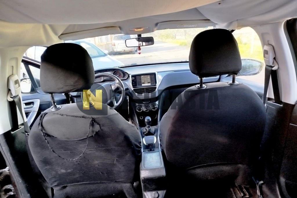 Peugeot 2008 1.2 VTi 2014