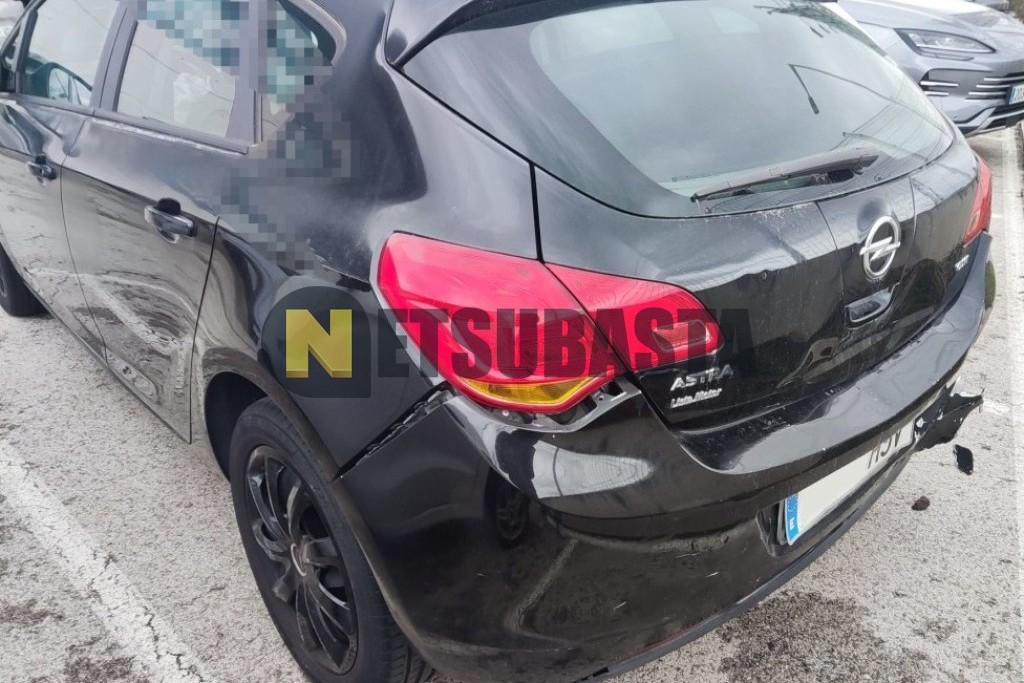 Opel Astra 1.7 CDTI 2012