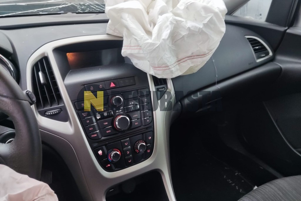 Opel Astra 1.7 CDTI 2012