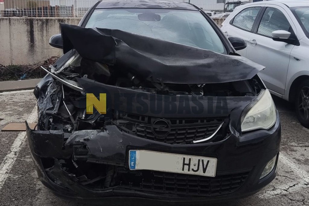 Opel Astra 1.7 CDTI 2012