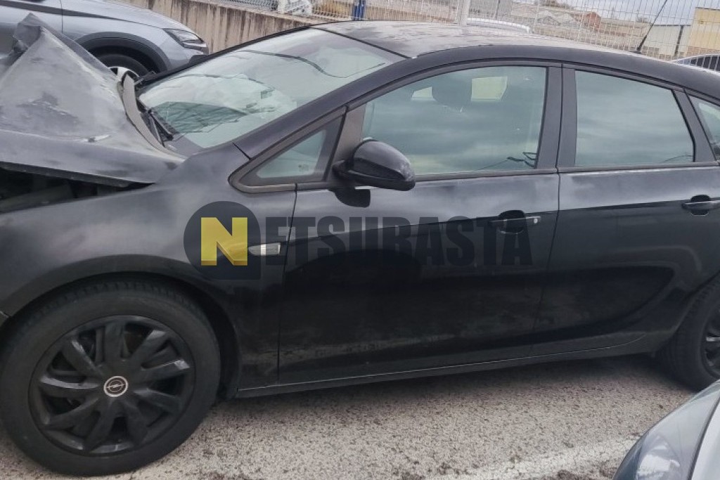 Opel Astra 1.7 CDTI 2012