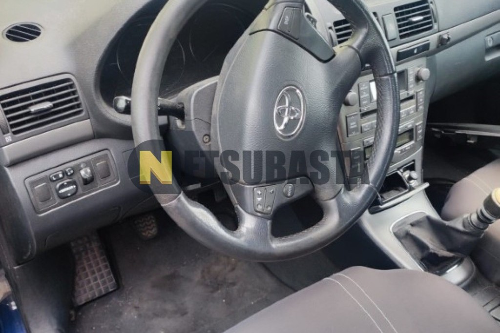 Toyota Avensis Sedán 2.2 D-4D 2007