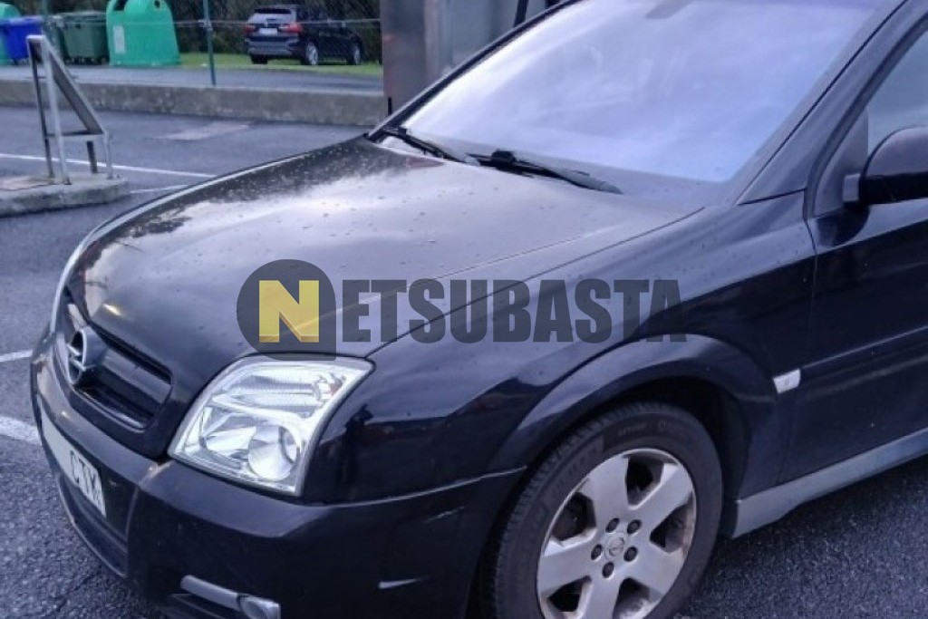 Opel Signum 2.2 DTI 16V 2004