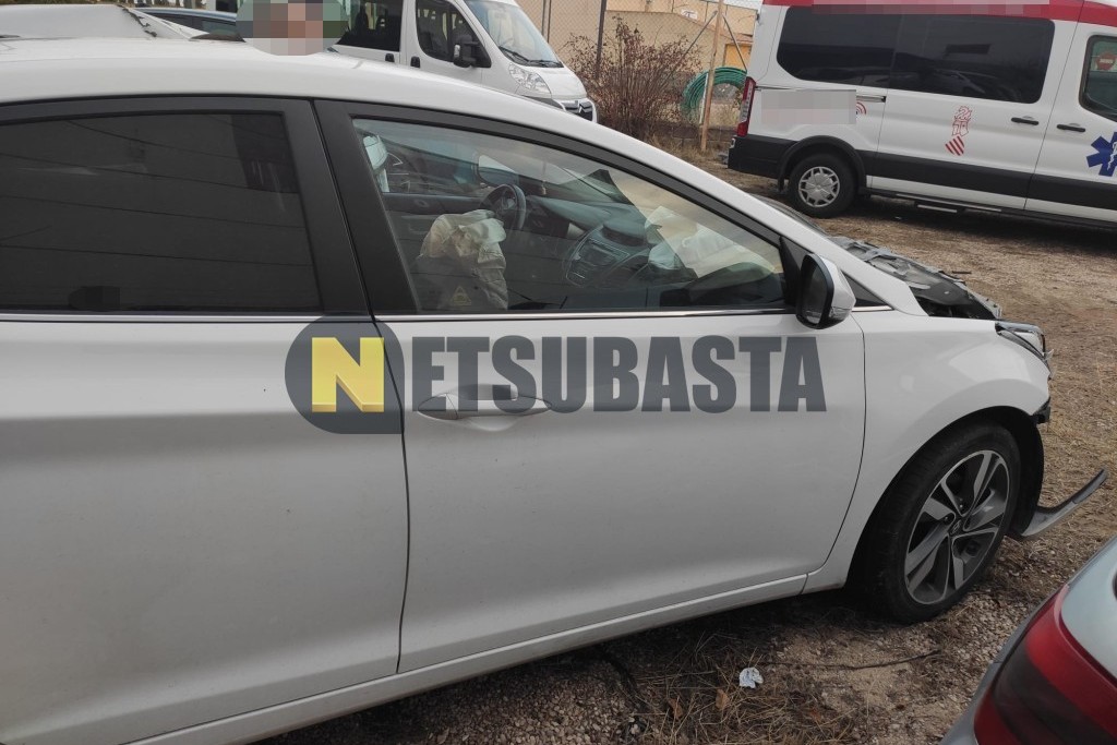 Hyundai Elantra 1.6 MPI 2015