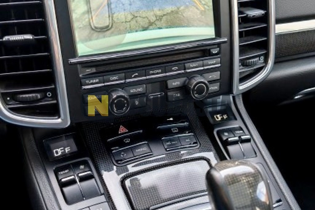 Porsche Cayenne S Hybrid 2011