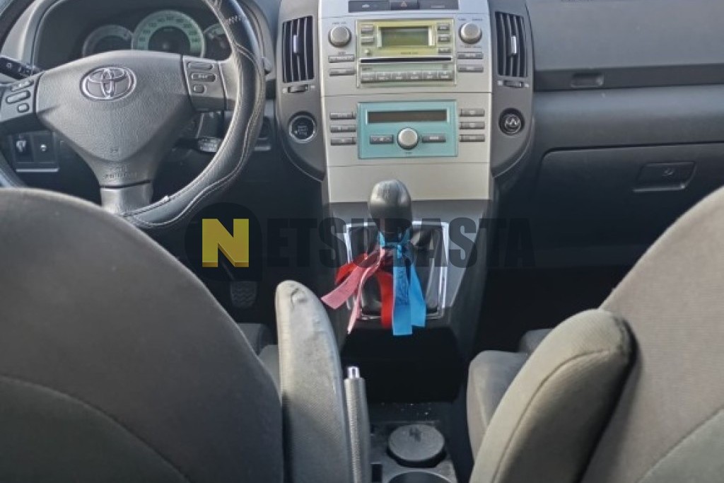 Toyota Corolla Verso 1.8 VVT-i 2005
