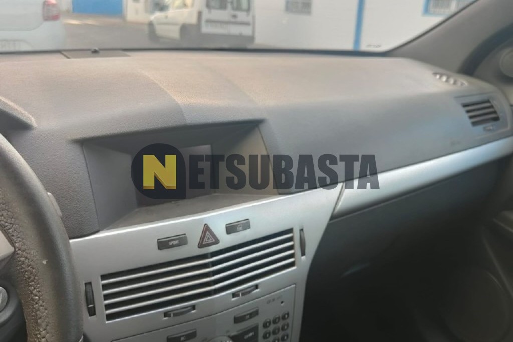 Opel Astra GTC 1.9 CDTI 2007