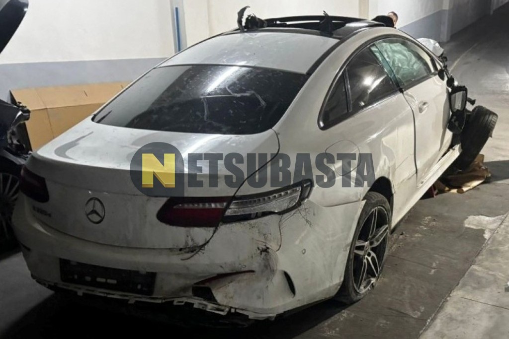 Mercedes-Benz E 220 d Coupé 2020