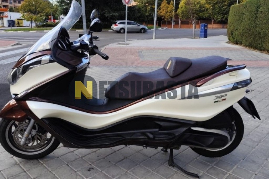 Piaggio X10 350 Executive 2015