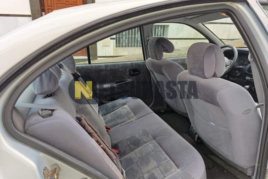 Renault Megane Classic 1.6v 2000