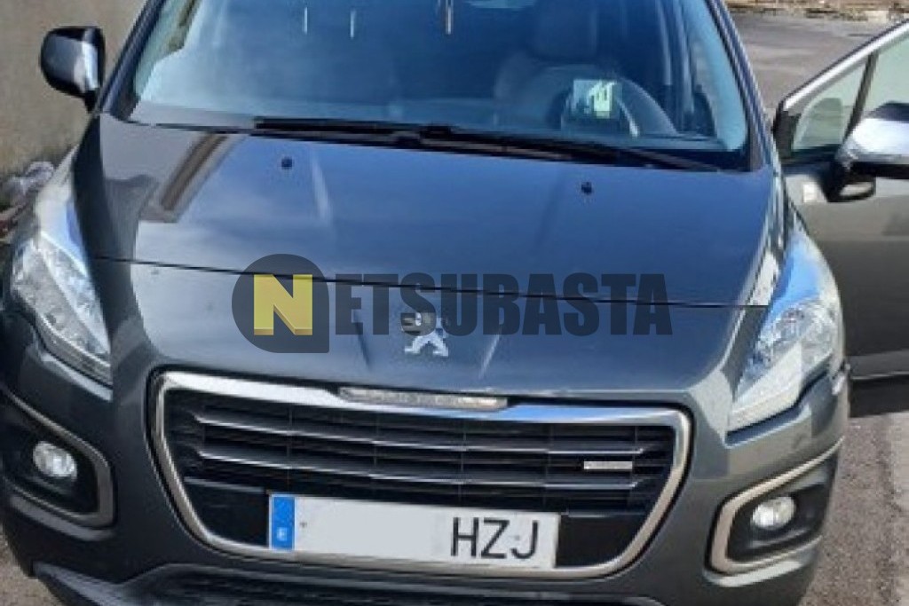 Peugeot 3008 HYbrid4 2014