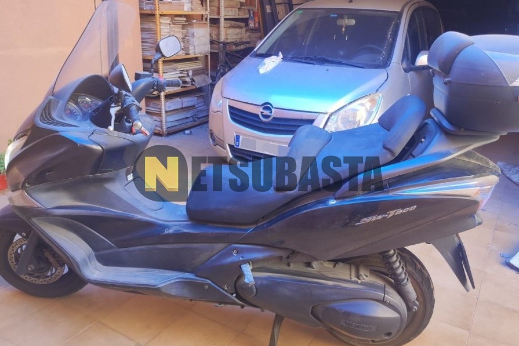 Honda SILVER WING 600 2011