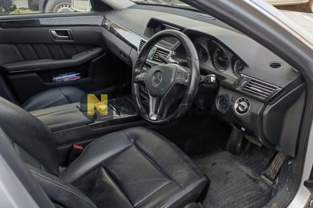 Mercedes-Benz E 220 CDI BlueEFFICIENCY Estate Aut. 2012