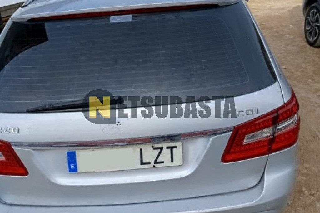 Mercedes-Benz E 220 CDI BlueEFFICIENCY Estate Aut. 2012