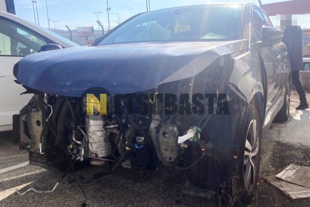 Peugeot 3008 1.5 BlueHDi EAT8 2021