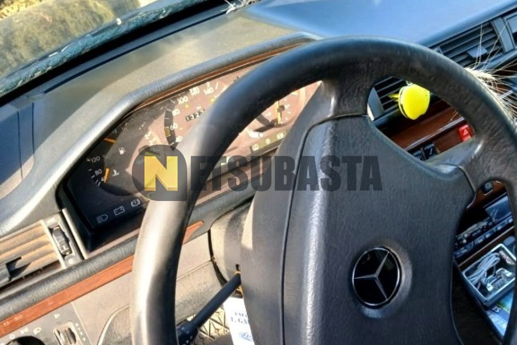 Mercedes-Benz 230 E 1991