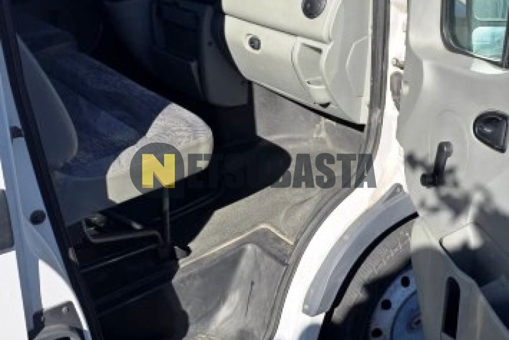 Renault Master Furgon 2.5 dCi 2004