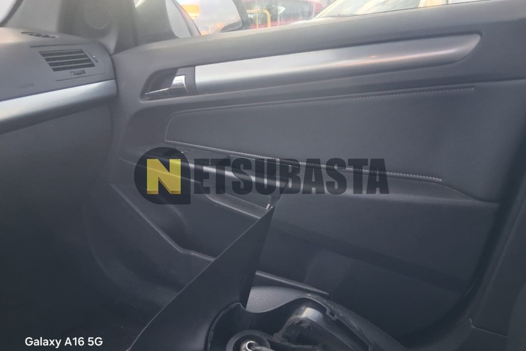 Opel Astra 1.7 CDTi 2011