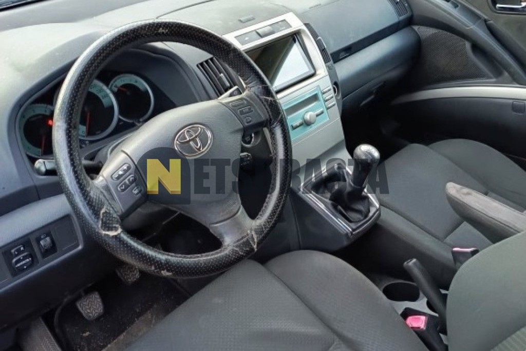 Toyota Corolla Verso 2.2 D4D 2006