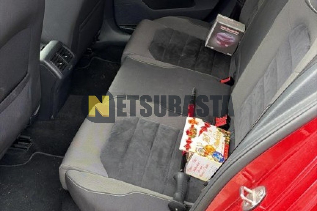 Volkswagen Golf 1.6 TDI DSG 7 vel. 2013