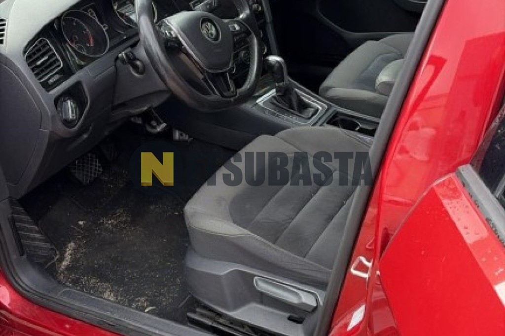 Volkswagen Golf 1.6 TDI DSG 7 vel. 2013