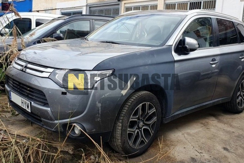 Mitsubishi Outlander 220 DI-D 2014