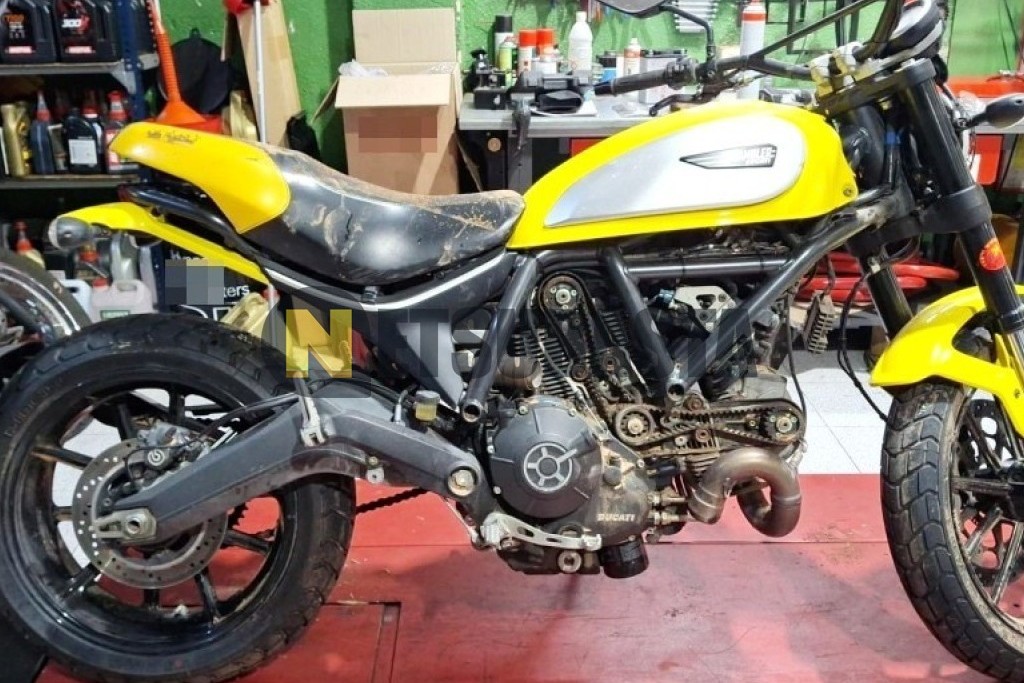 Ducati Scrambler Full Throttle 2015