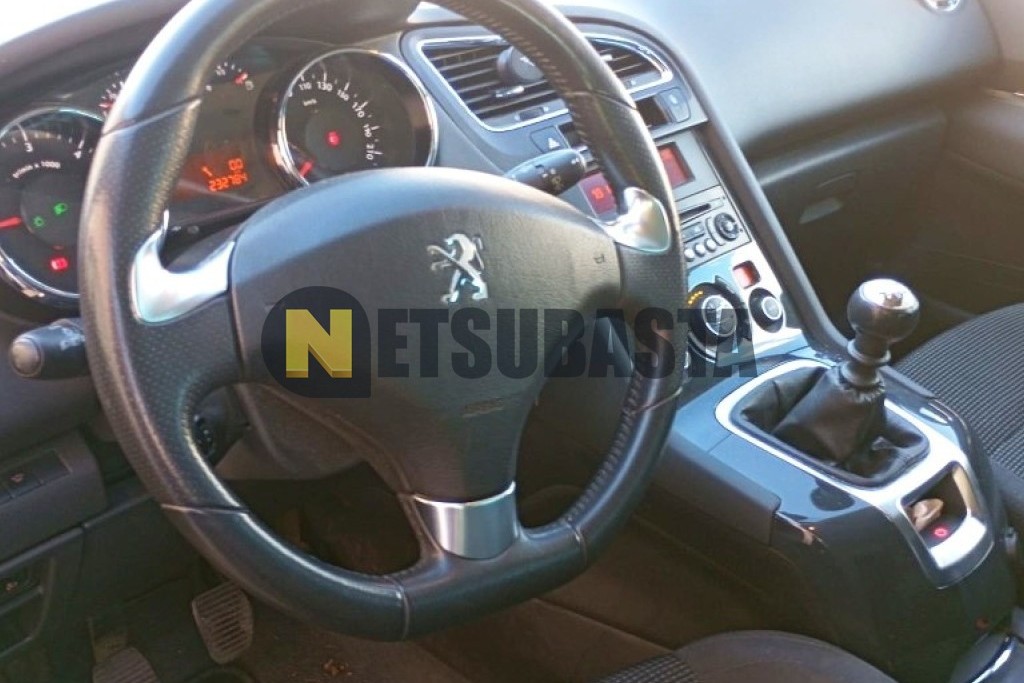 Peugeot 5008 1.6 BlueHDi 2015